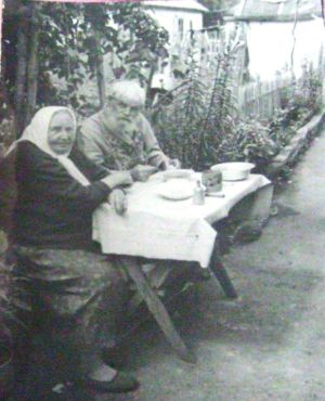 П.М. Плотников и В.С. Плотникова. Фото из архивов школьного музея